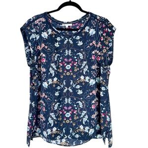 DR2 navy short sleeve floral blouse with crochet detail